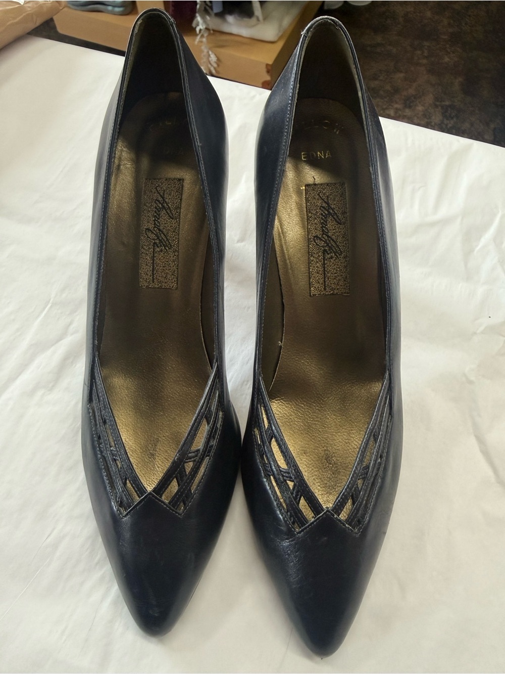 Amalfi Edna Navy Leather Pointed Toe Cutout Pumps Made in Italy Size 7.5B